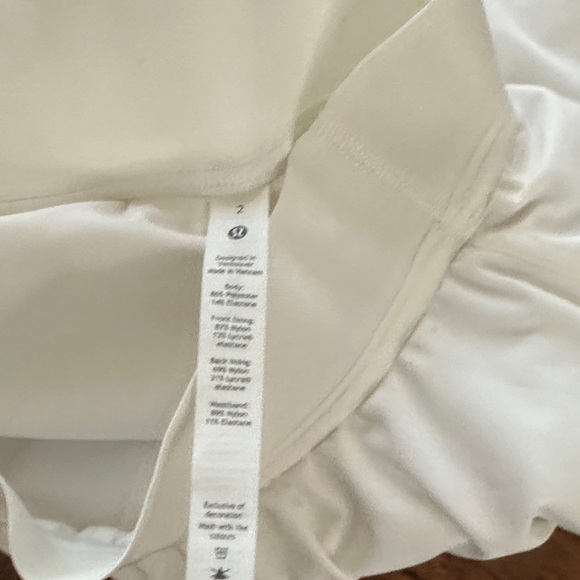 Lululemon Tennis Time skirt - white - Sz 2 - Picture 5 of 6